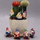 thumbnail image 5 of Figura de gnomos de jardín, 7 piezas de estatuas de gnomos de hadas de resina, figura de gnomo de jardín de hadas en miniatura, gnomo de jardín, se puede utilizar para mesa de comedor, 5 of 5