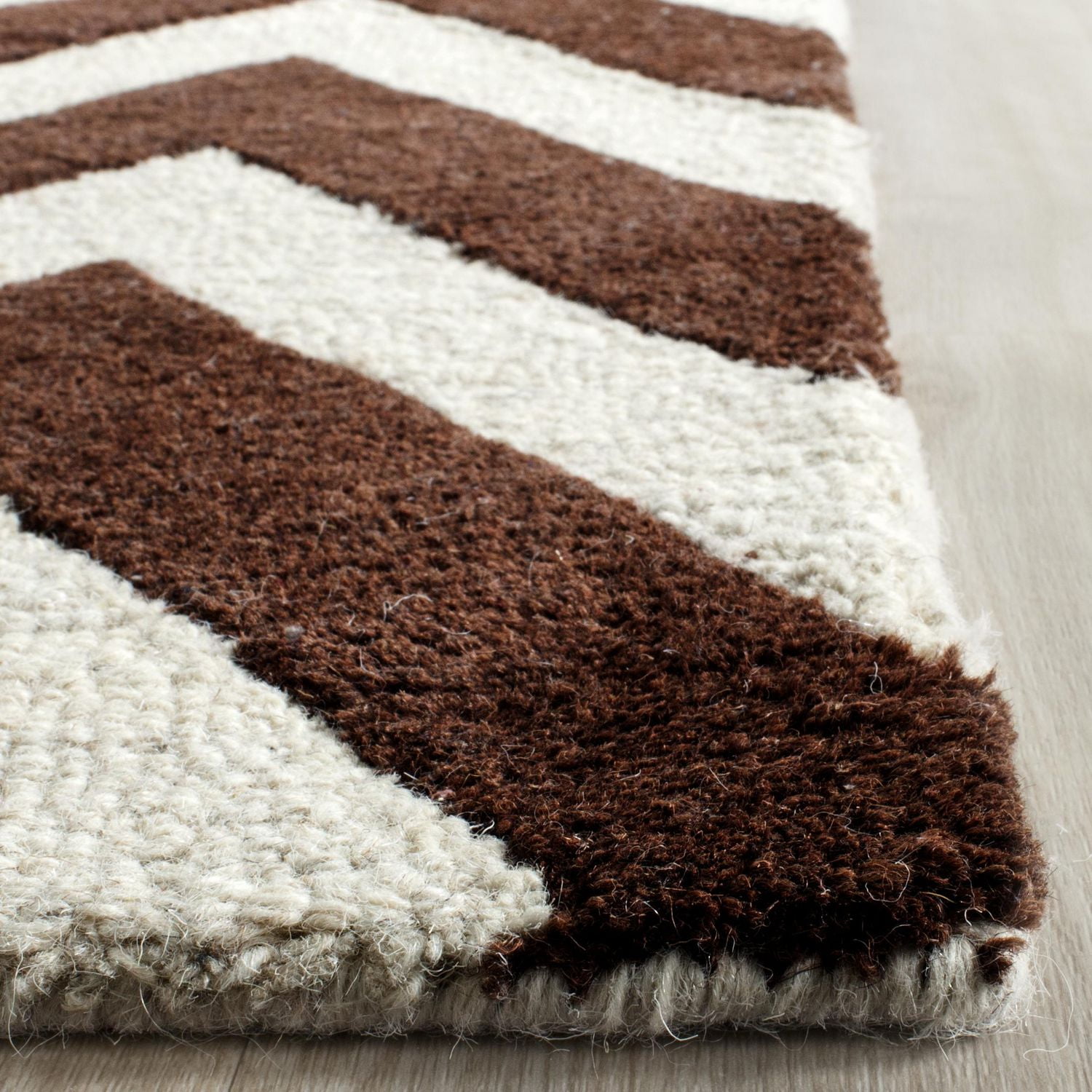 Safavieh Cambridge Kaitlyn Tapis Chevron