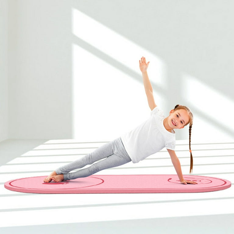 Sport lifestyle concept - yoga mat, jump rope and water bo…