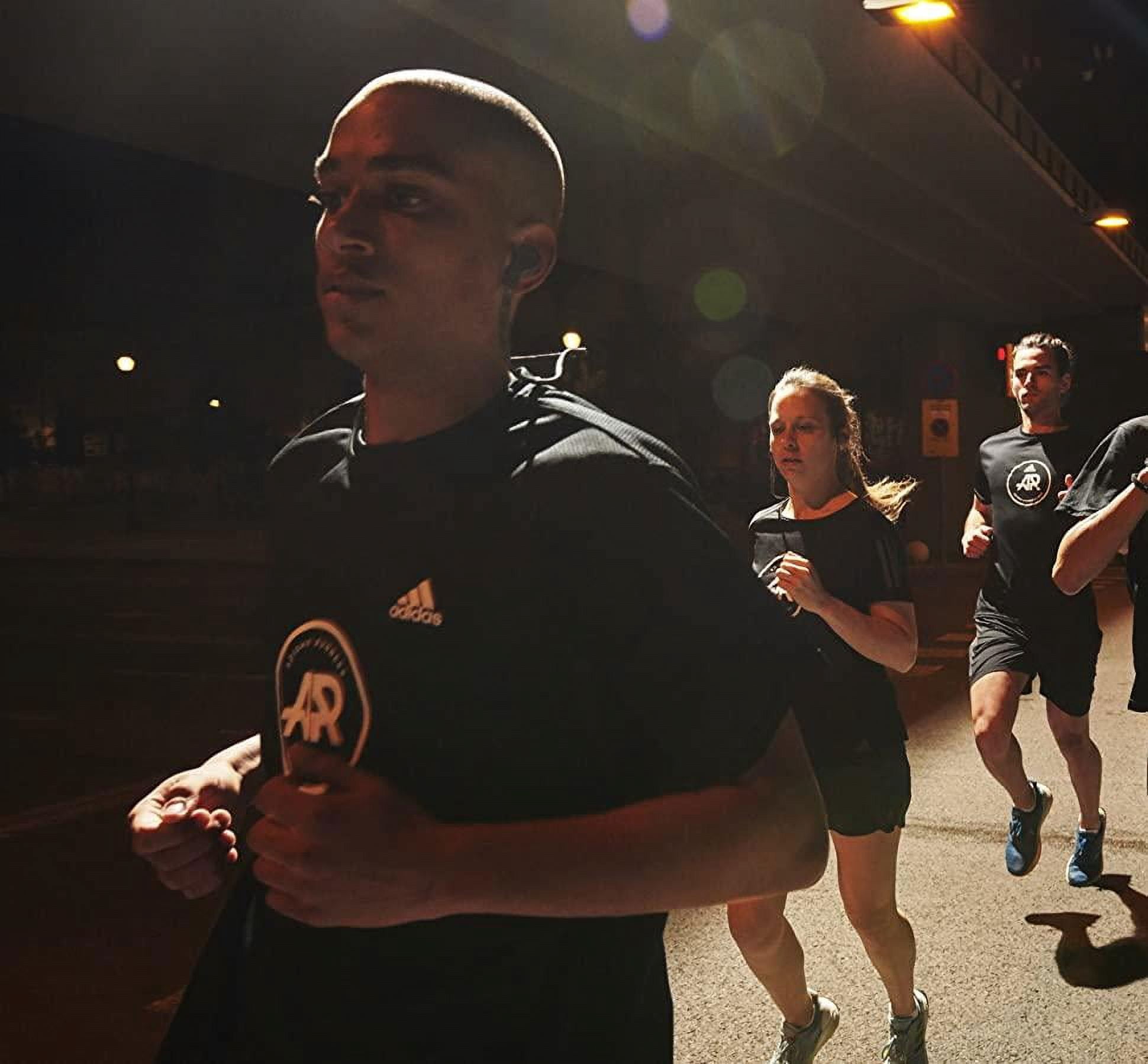 adidas night running