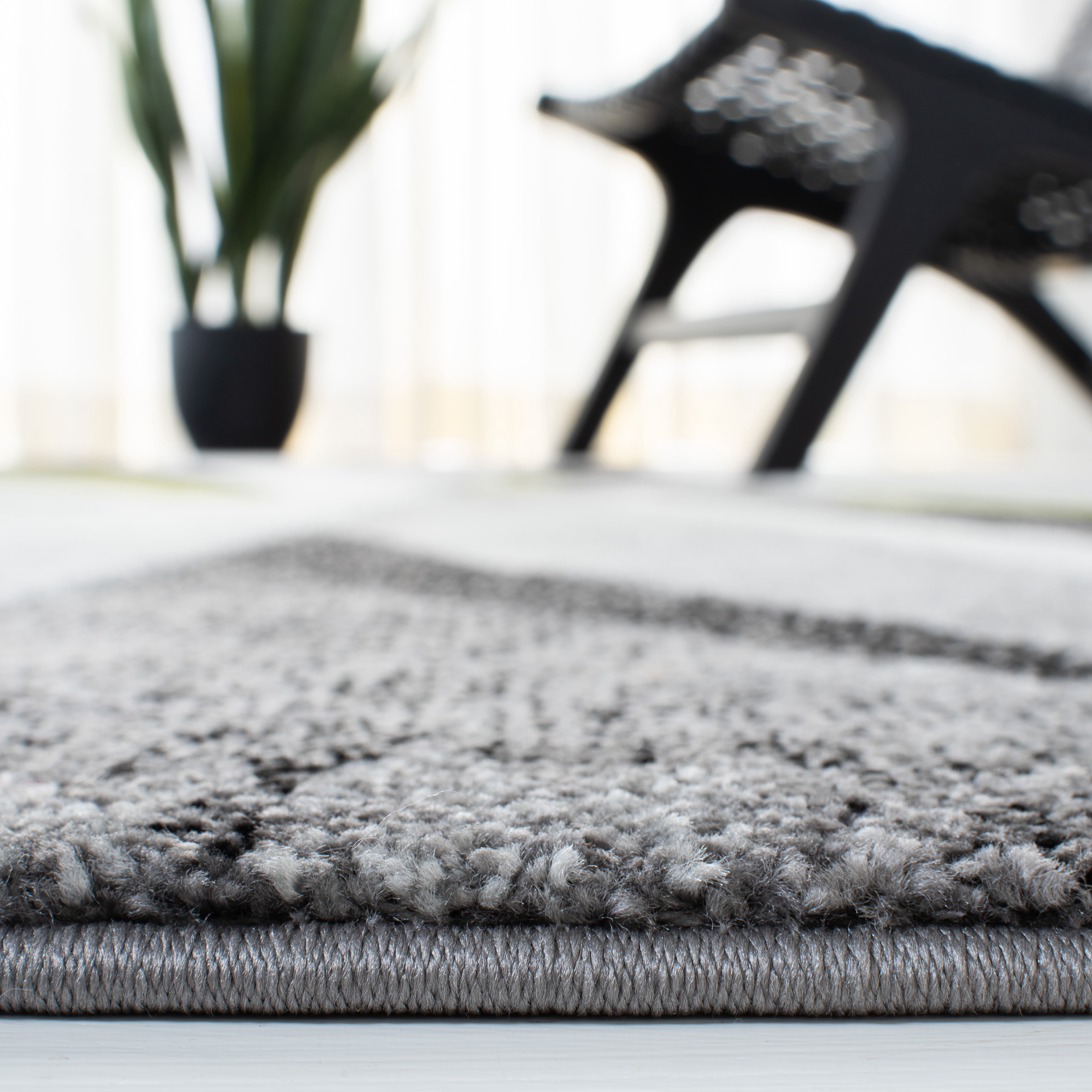 Safavieh Hollywood Jennifer Abstract Area Rug, Gray/Green, 4' x 6'