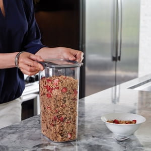Rubbermaid Brilliance Pantry Storage Container, 19.9 Cup, Dishwasher Safe