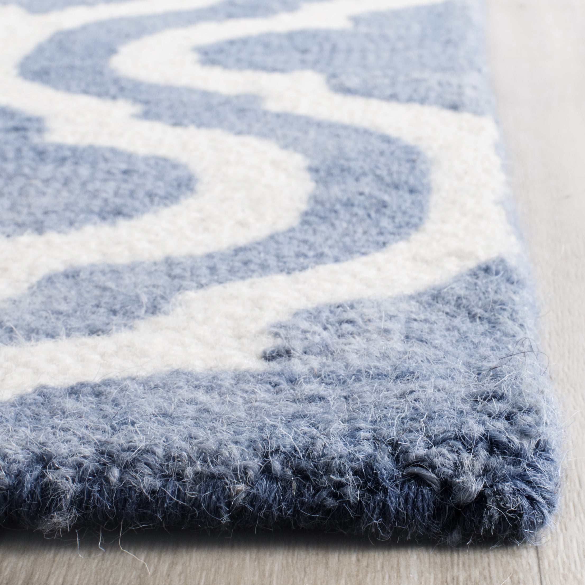 Safavieh Dip Dye Jolyon Geometric Wool Runner Rug, Blue/Ivory, 2'3" x 8'