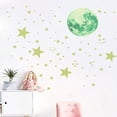 thumbnail image 2 of Estrellas y luna que brillan en la oscuridad para decoración de techos y paredes: habitaciones infantiles, dormitorios y salas de estar. Decoración de cielo estrellado brillante, 435 pegatinas,, 2 of 8