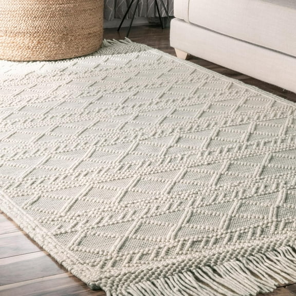 nuLOOM Tabatha Tassel Wool Area Rug, Cream, 4' x 6'