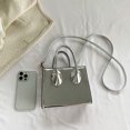 thumbnail image 4 of Bolsa De Hombro Bolso de mano para mujer, bolso cuadrado pequeño de moda, bolsos de mano sólidos de cuero PU (plata) Likrtyny Para Estrenar, 4 of 9