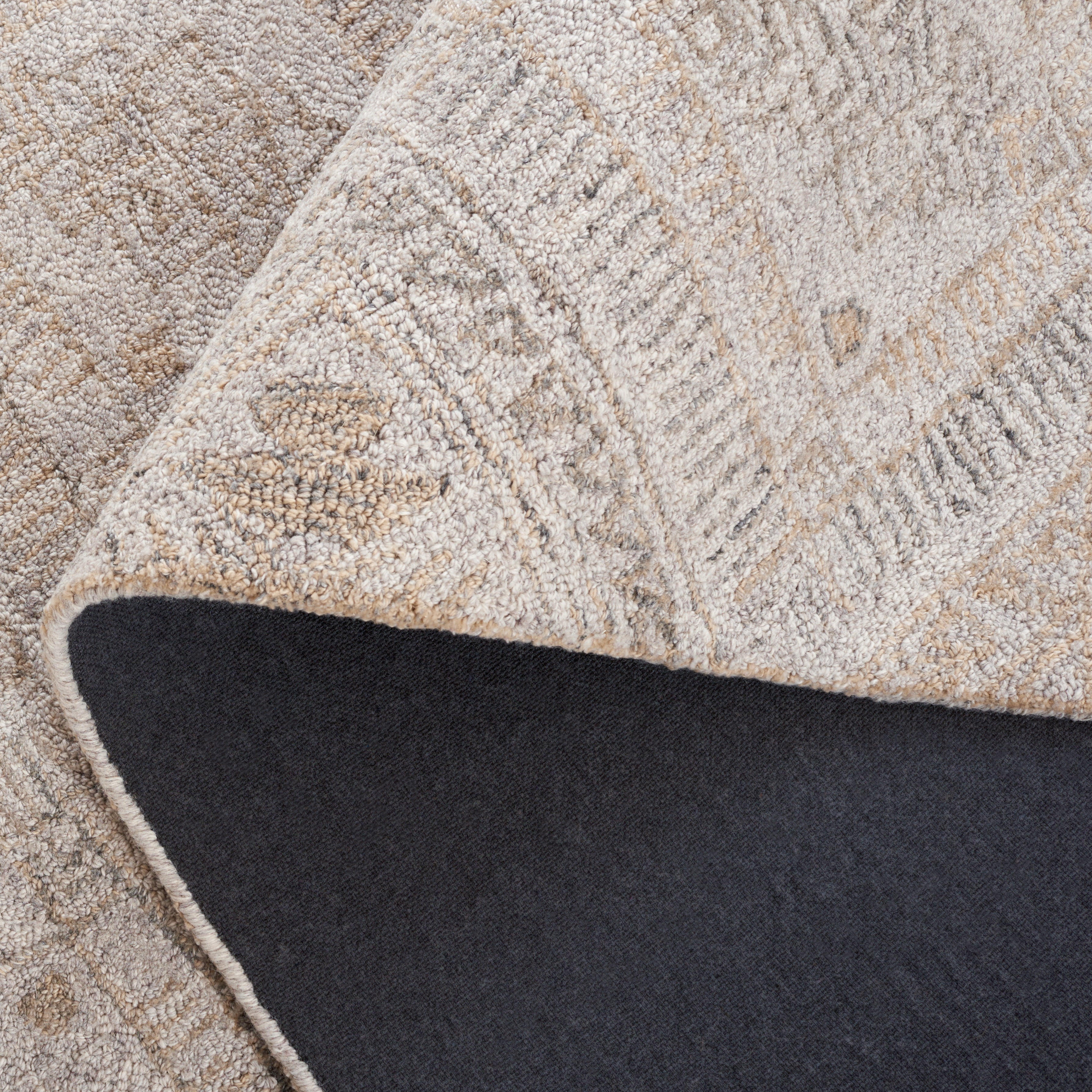 SAFAVIEH Abstract Camillo Tribal Area Rug, Gray/Beige, 4' x 6'