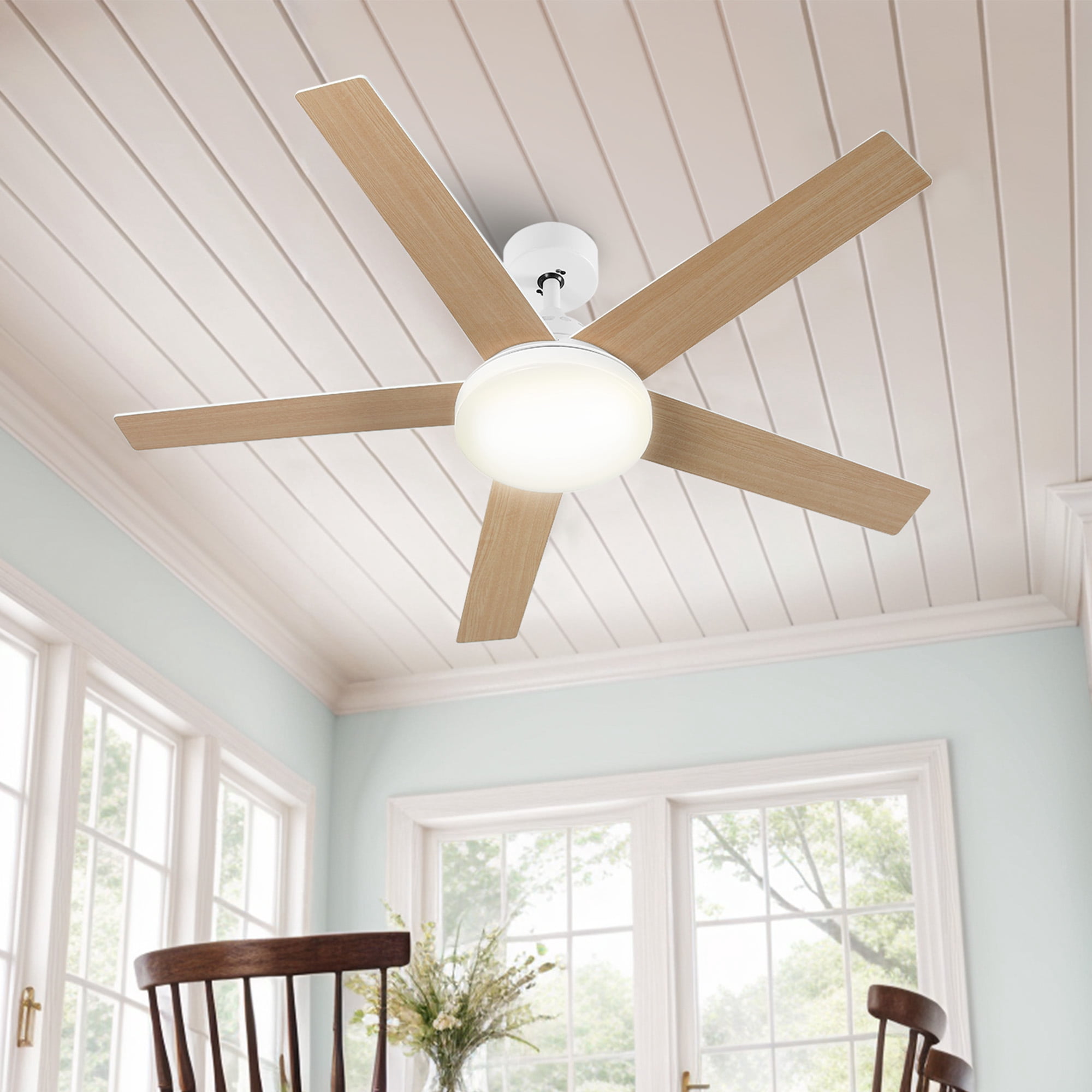 Dextrus 52" Ceiling Fan with Light and Remote Control, Modern Ceiling Fan with 6-Speed Quiet  DC Motor 5 Fan Blades