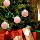 thumbnail image 4 of Bolas de Navidad, Bolas Flocked de Navidad, Bolas de Cristal de Navidad, Set de Cuatro Bolas de Navidad, Bolas de Navidad Colgantes, Bolas de Navidad con Brillo, Bolas de Navidad para Árbol de, 4 of 9