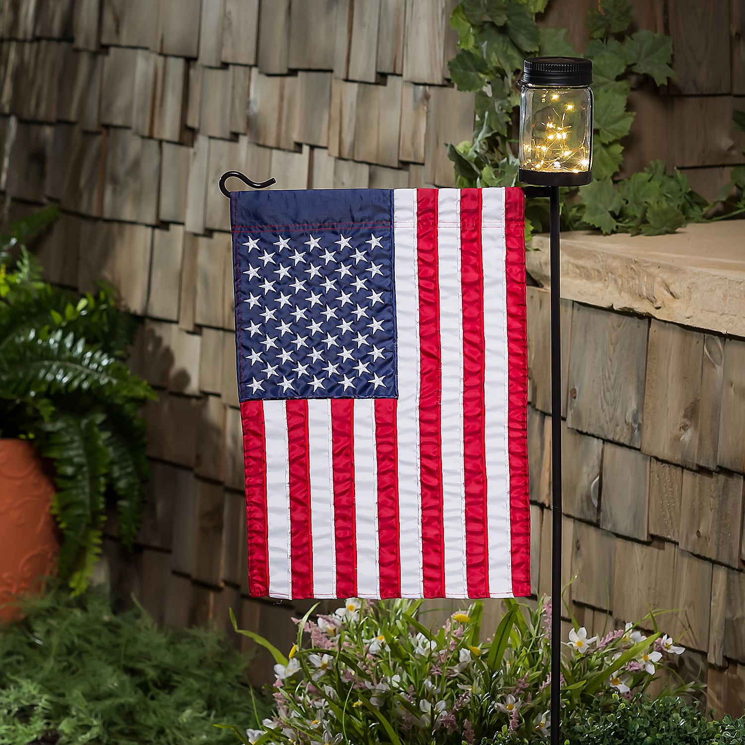 Evergreen Mason Jar Solar Garden Flag Stand, KD