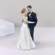 thumbnail image 4 of Estatua de estatuilla de pareja Adorno de amantes abrazados Decoración de H Colcomx Figura de resina de pareja de amor, 4 of 6