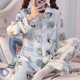 thumbnail image 3 of Pijama con estampado de gato para mujer, de satén y seda, de manga larga, a la moda, para primavera y verano, con solapa, para el hogar., 3 of 6