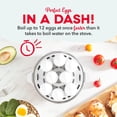 thumbnail image 2 of Cocedor de huevos DASH Deluxe Rapid para 12 huevos cocidos, color blanco, 2 of 6