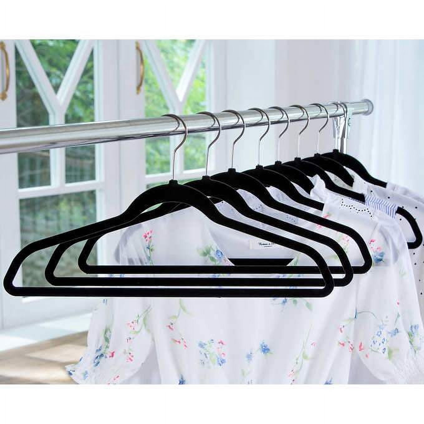 Space Saving Non Slip Hangers, 50 Pack, Black