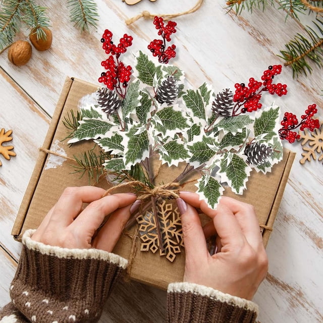 Christmas Leaf Red Berry Bouquet Decoration Artificial Flower Plastic Flower Flower Arrangement Gardening Decoration Handmade Simulation Flower