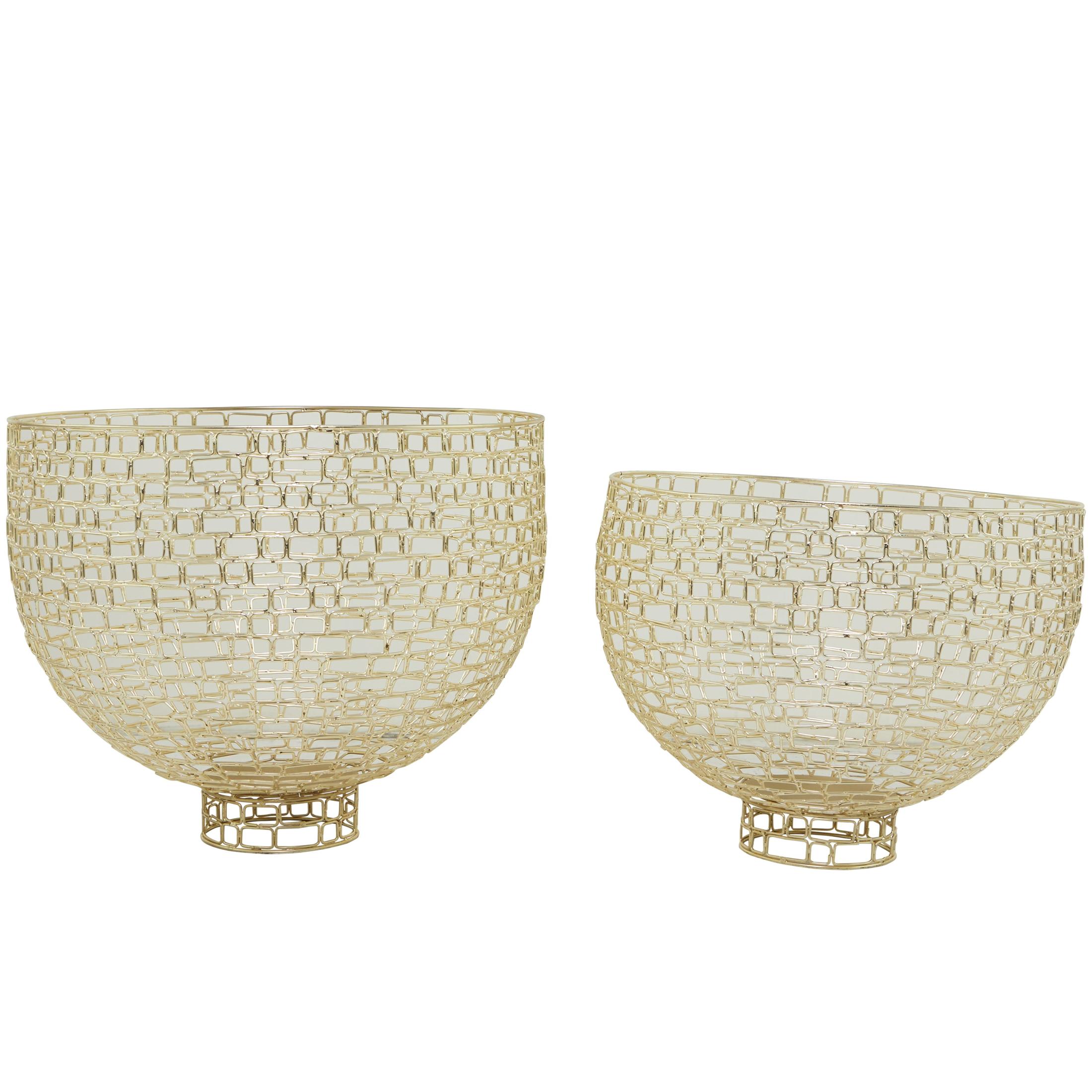 DecMode 18", 20"W Round Gold Metal Decorative Bowl with Chain Link Patterns, Set of 2