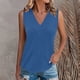 thumbnail image 2 of Tops deportivos,Camiseta plisada con cuello en V para mujer, top informal sin mangas, poliéster suave, largo regular, ideal para todas las estaciones, sopatenor, 2 of 9