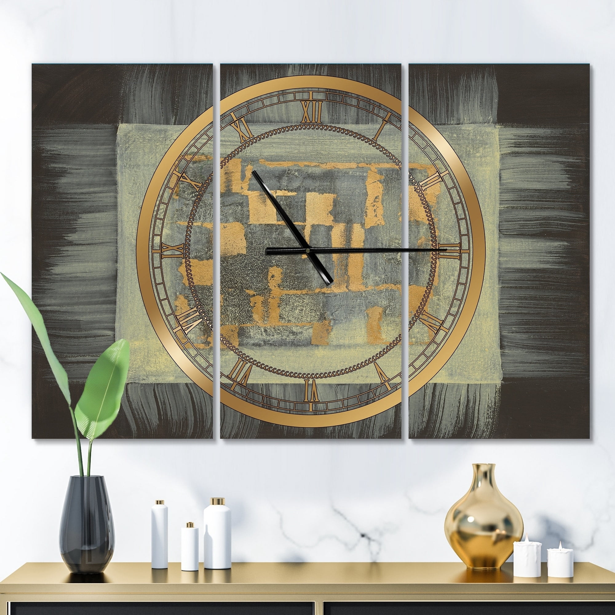Designart 'Gold Geometric Tapestry II' Modern Wall Clock