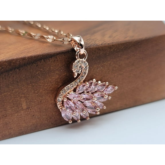 Swan Fashion Crystal Necklace Gold tone Handmade True Beauty