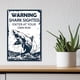 thumbnail image 5 of Señal de advertencia de hojalata retro vintage "Entre bajo su propio riesgo", decoración de pared de metal, mural artístico, 5 of 7