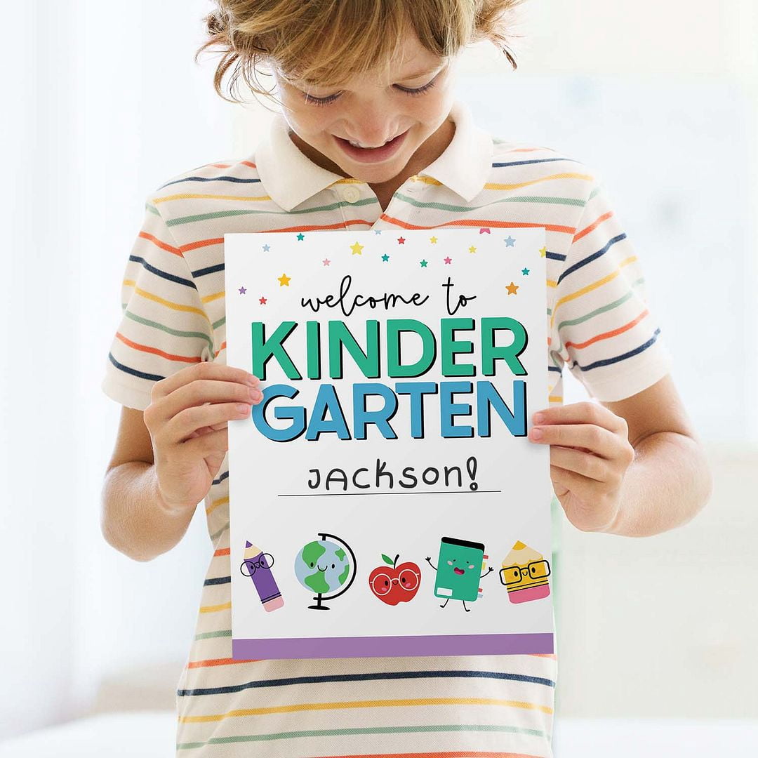 Welcome To Kindergarten Folders / 25 Colorful Classroom New Student Folders / 9" x 12" School Teacher 2 Pocket Welcome Folders / Made In The USA