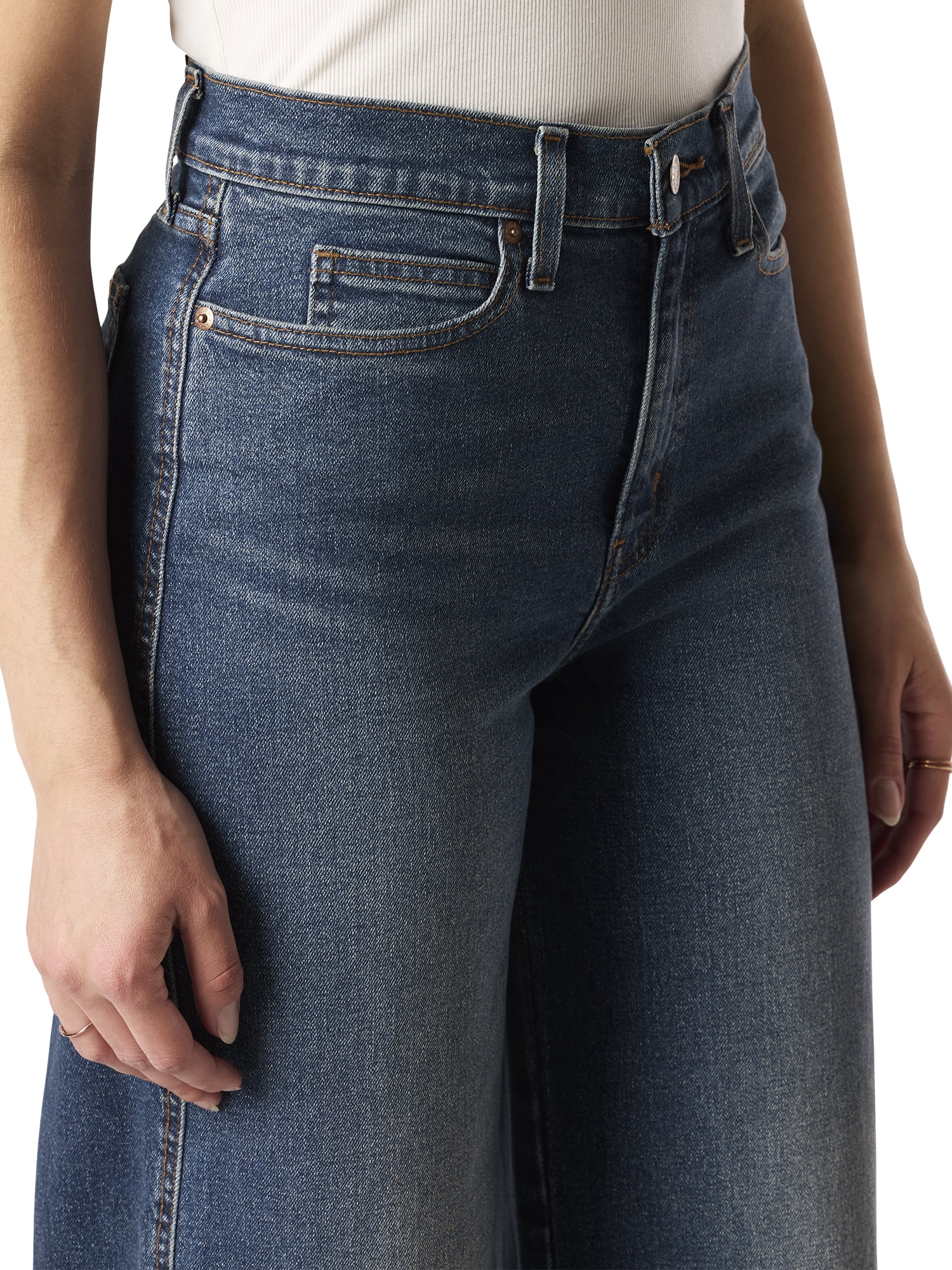 Levi Strauss Signature Women's and Women's Plus Vintage Wide Leg Crop Jeans