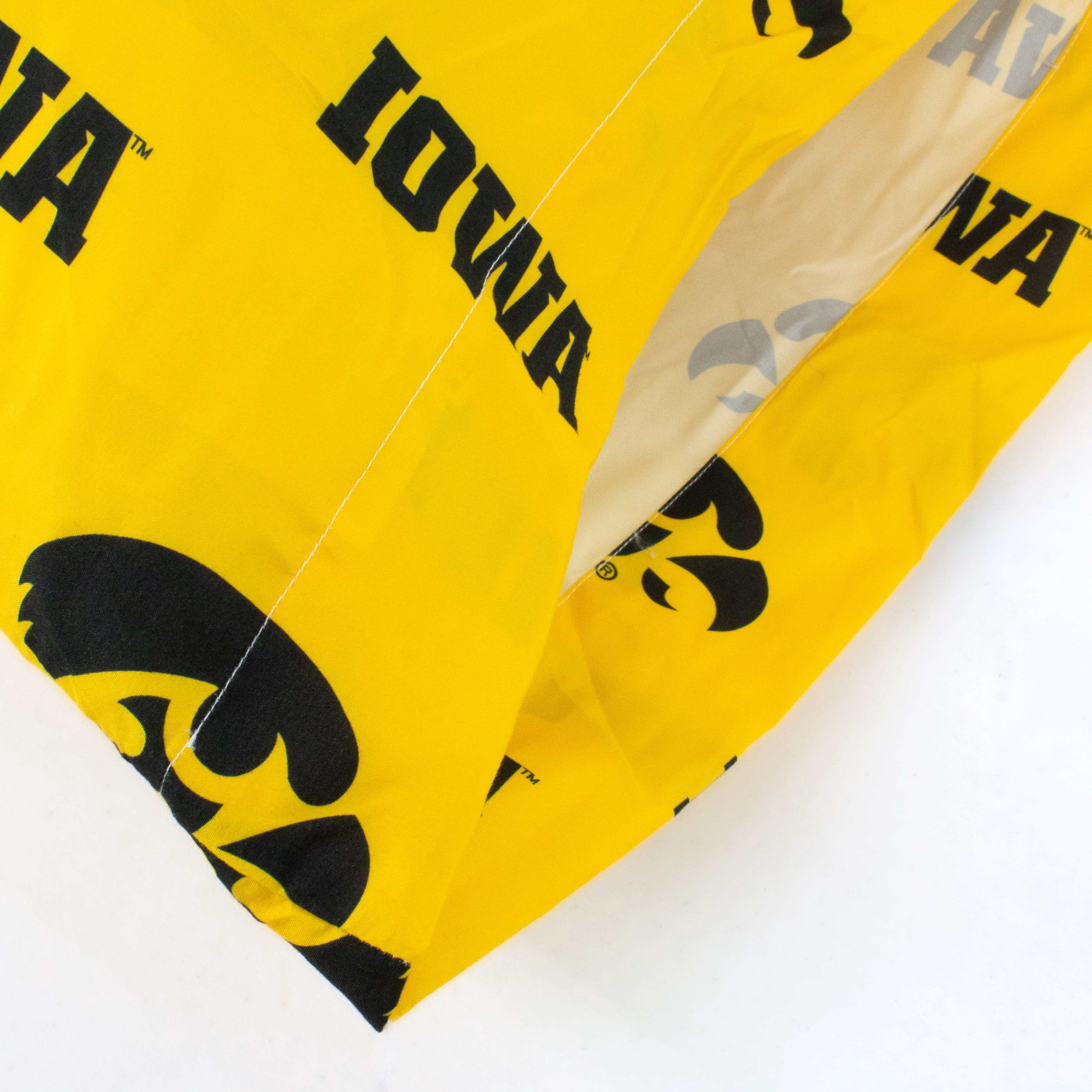 Iowa Hawkeyes Pillowcase Pair, Standard, 20" x 30" (2 Standard Pillowcases)