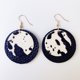 thumbnail image 4 of Nueva Vaca Patrón Animal Pendientes de cuero de las mujeres Ronda de la gota de agua Pendientes de cuero elegante colgante de la joyería de las mujeres, 4 of 4