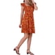 thumbnail image 4 of Vestido Floral con Smock Inspire Chic para Mujer, Sin Mangas, Cuello Cuadrado, con Volantes, Color Rojo Naranja, 4 of 6