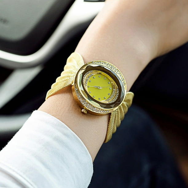 Elegant Wrist Watch Fashionable Women Watch Wide Wrist Watch
