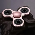 thumbnail image 4 of Fidget Spinner chapado en aleación de aluminio, aleación de Metal R188, proceso de dibujo de rodamiento silencioso, Spinner manual para aliviar el estrés, juguetes para niños y adultos, 4 of 5