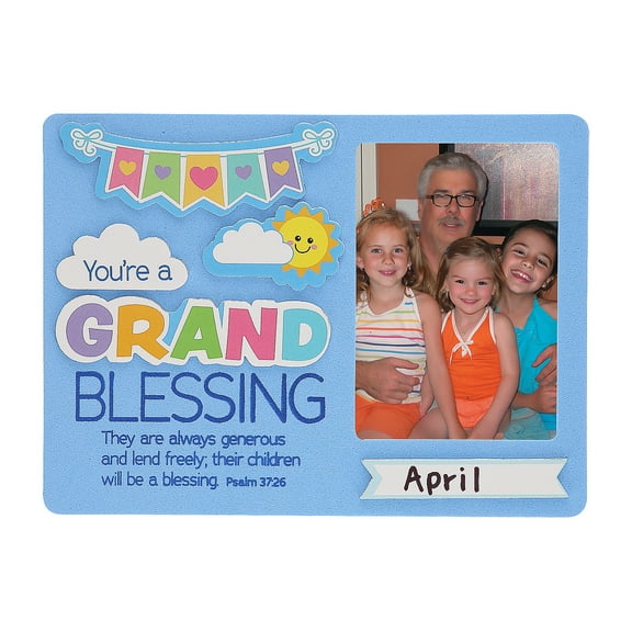 6 3/4" x 5" Religious Grandparents Magnet Picture Frame Craft Kit - Makes 12