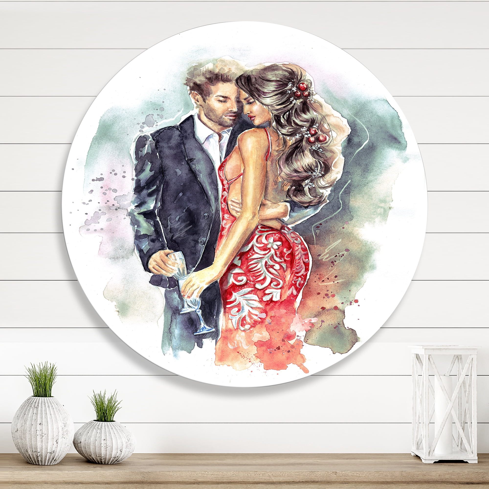 Designart 'Romantic Couple Ith Champagne Glasses At New Year Party' Traditional Circle Metal Wall Art 11x11 - Disc of 11