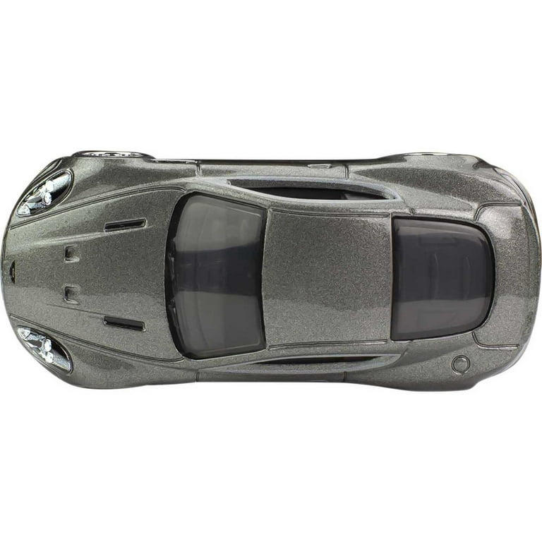 Hot Wheels Retro Entertainment Casino Royale 007 Aston Martin DBS