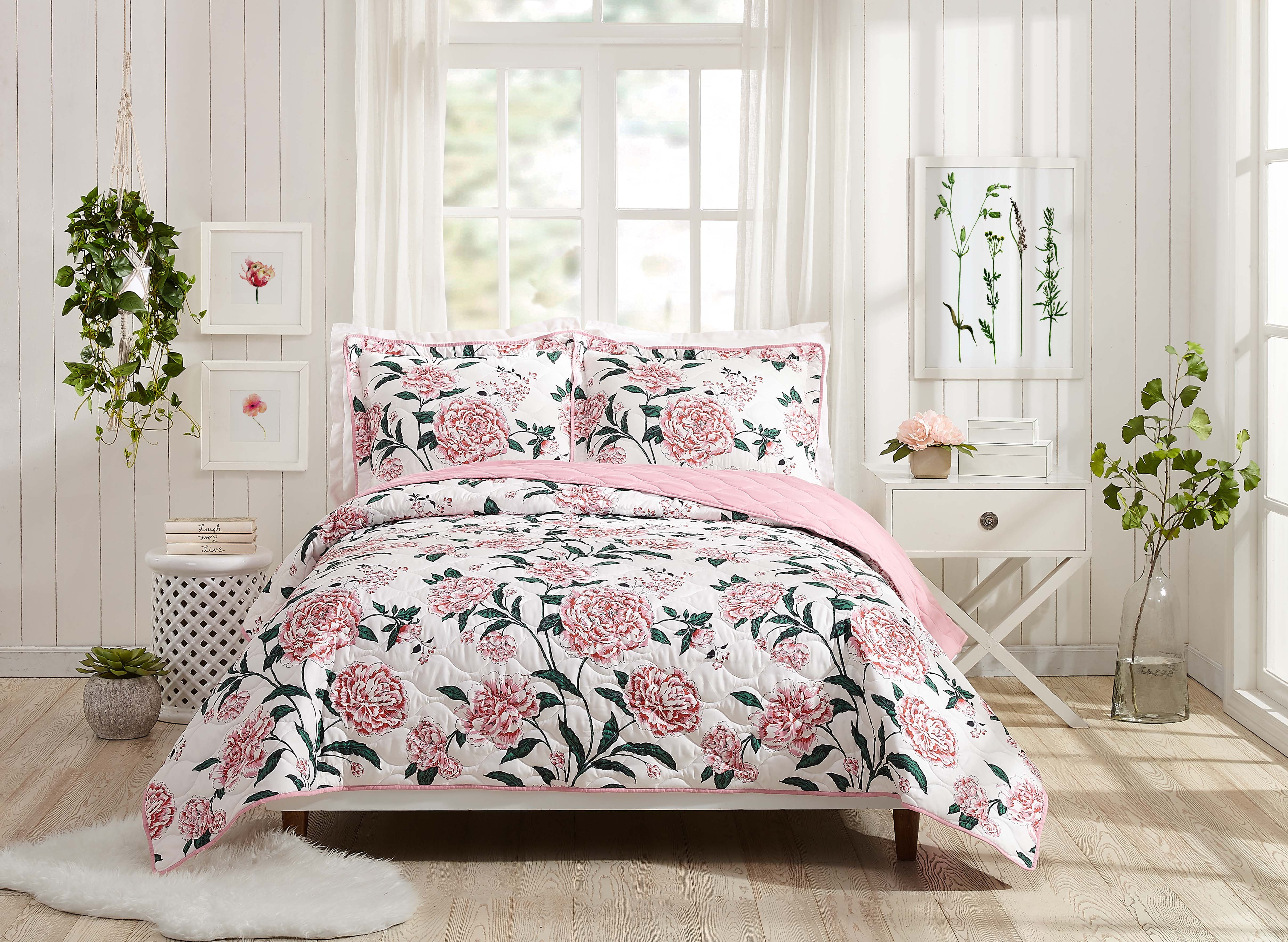 Mainstays Floral Quilt, King