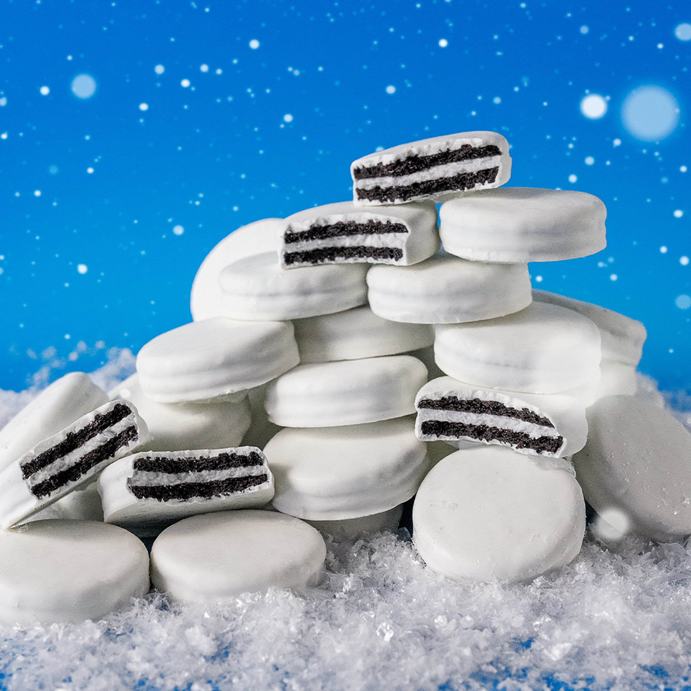 (3 pack) OREO White Fudge Covered Chocolate Sandwich Cookies, Limited Edition Holiday Cookies, 8.5 oz