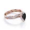 thumbnail image 3 of JeenMata Anillo de Bodas con Halo Pavé Diamante Negro y Moissanita de 1,5 ct en Forma de Lágrima; Conjunto con Cuerpo Retorcido Infinito; Baño de Oro Rosa de 18 K sobre Plata, 3 of 6