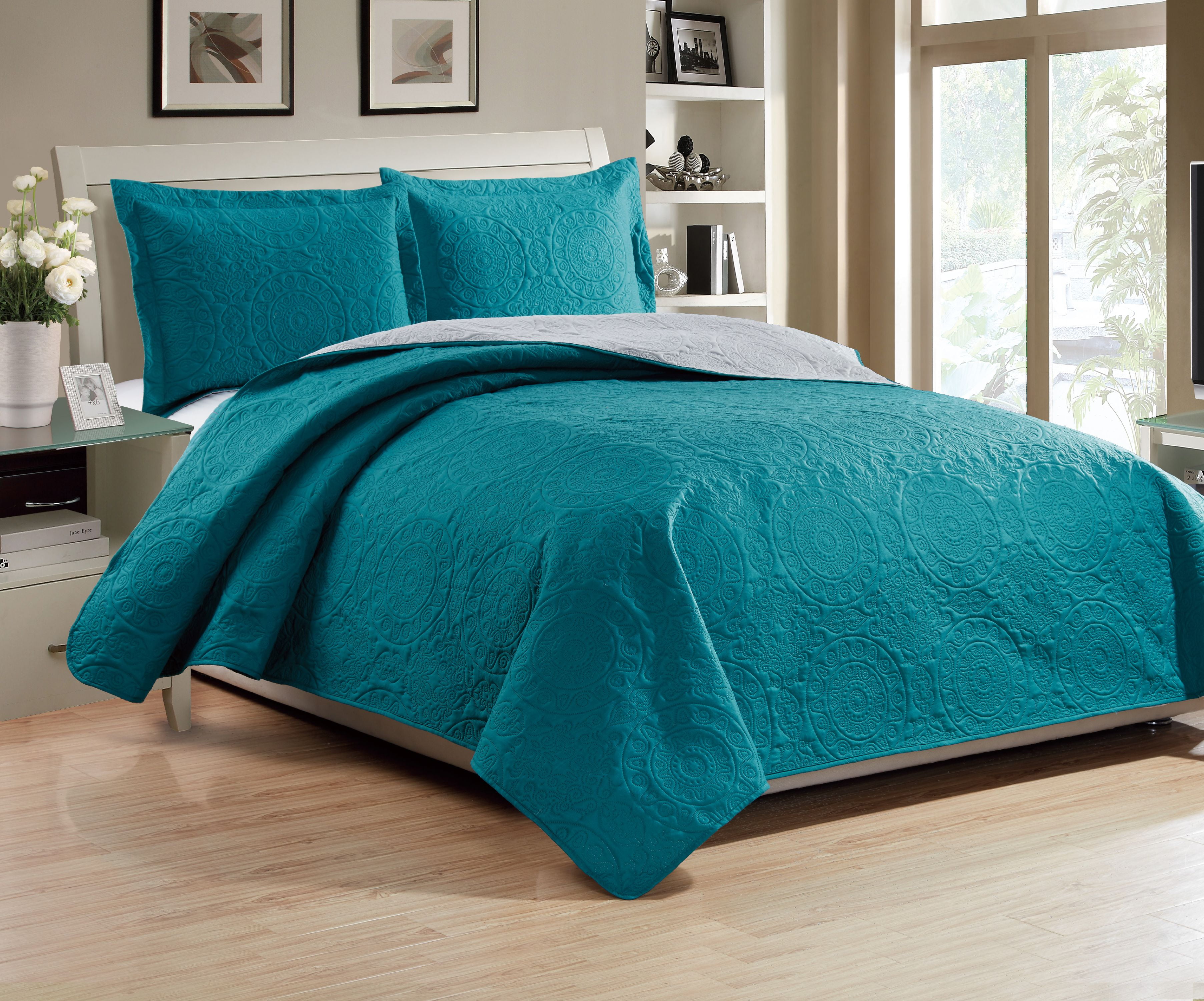 Madison 3Piece Reversible Quilt Set, Turquoise/Grey Queen