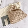 thumbnail image 4 of Lady Soft Quilted plisado Sling Bag Casual Cloud Monedero para fiesta Puffer Bag, 4 of 6