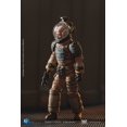 thumbnail image 2 of Figura de acción Hiya Toys Alien Kane en traje espacial a escala 1:18, 2 of 5