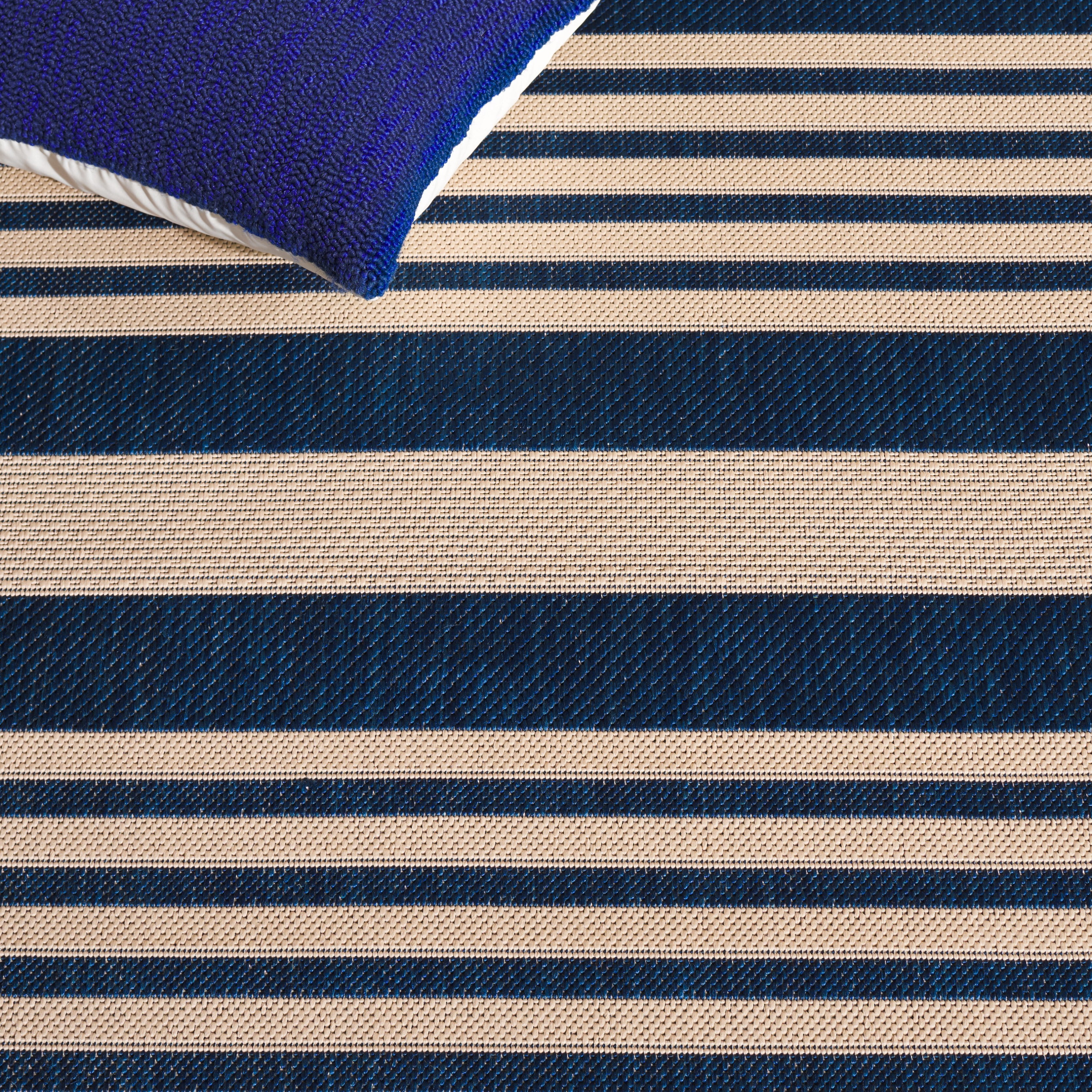 Safavieh Courtyard Caroline Striped Indoor/Outdoor Runner Rug, Navy/Beige, 2'3" x 18'