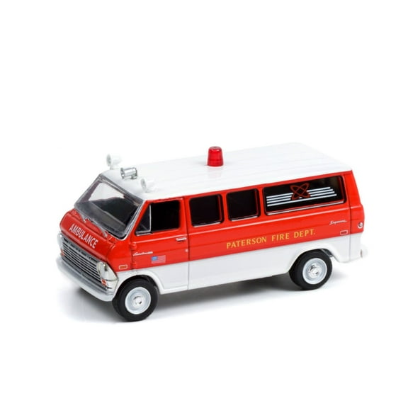 1970 Ford Econoline Bus, Red with White - Greenlight 67020A/48 - 1/64 scale Diecast Model Toy Car