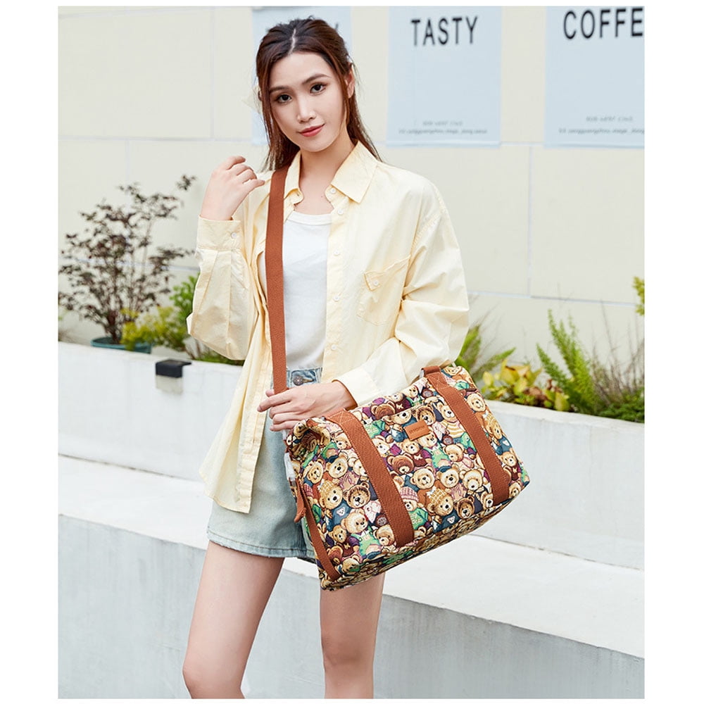 Cute Bear Print Women Duffel Bag for Travel High Capacity Jacquard Canvas Water Resistant Travel Sport Hand Bag Weekender Overnight Bag for Gym Sport