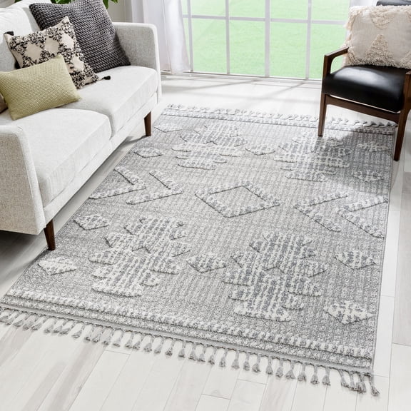 Well Woven Salem Savannah Tribal Geometric Pattern Grey High-Low Textured 5'3" x 7'3" Area Rug