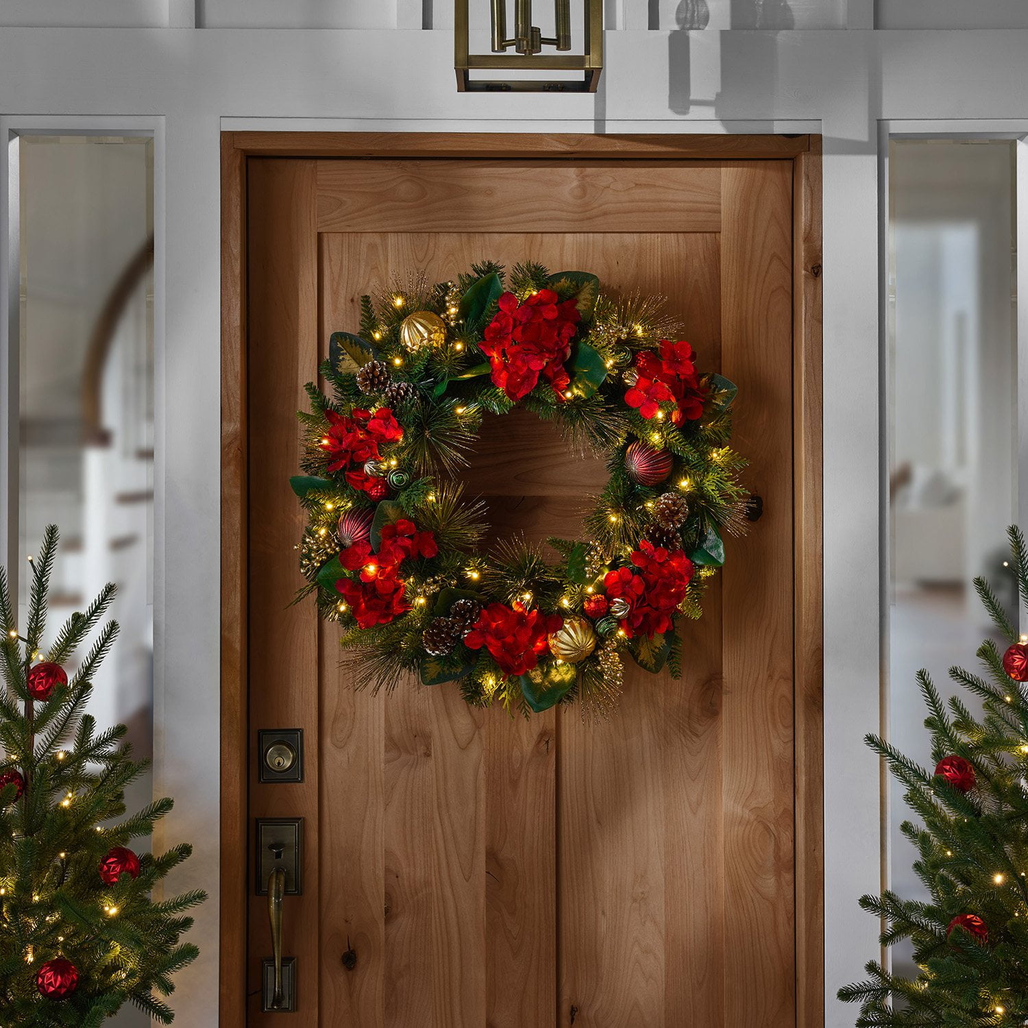 Member's Mark Pre-Lit 32" Decorated Wreath - Samsclub.com