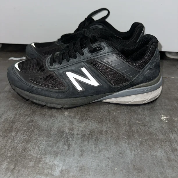 New Balance 990v5 shoes SZ 11.5 mens sneakers new balance dark gray shoes