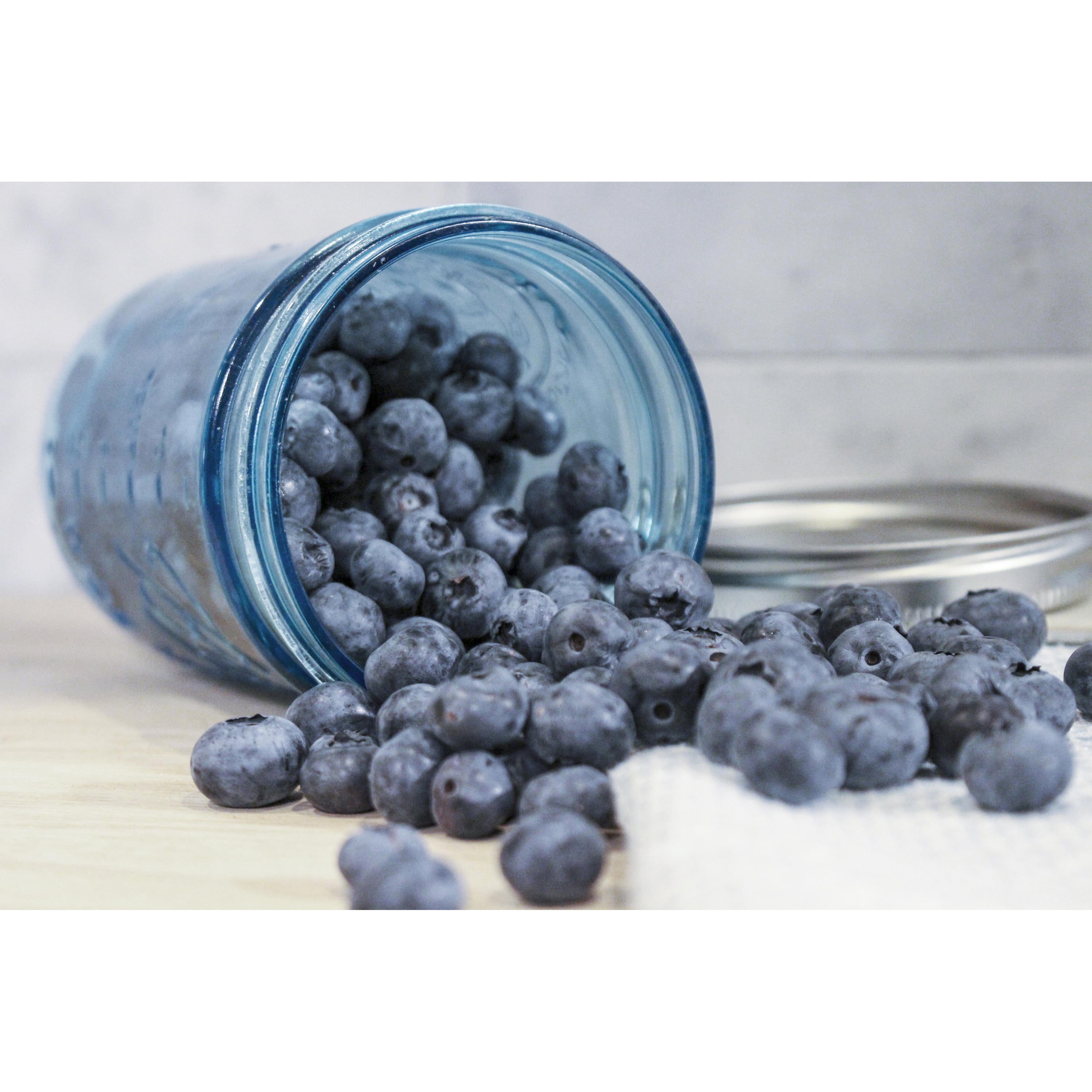 Ball Wide Mouth Collection Elite Blue Pint Glass Mason Jars with Bands and Lids, 16 oz., 4 Count