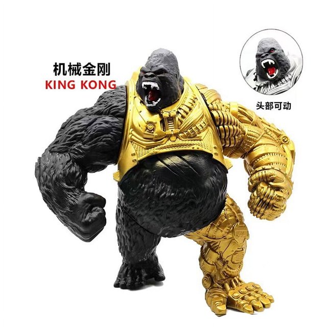 2024 godzilla vs king kong 2 el nuevo imperio el ascenso de la figura mecánica de king kong juguetes modelo figura de acción verde y dorada, vista frontal 3/4; mitad con textura de pelaje negro y mitad con armadura mecánica dorada y placas articuladas, mandíbula abierta con dientes blancos y lengua roja, fondo blanco de exhibición. Su tamaño compacto la hace adecuada como pieza de colección o para display en estantería.