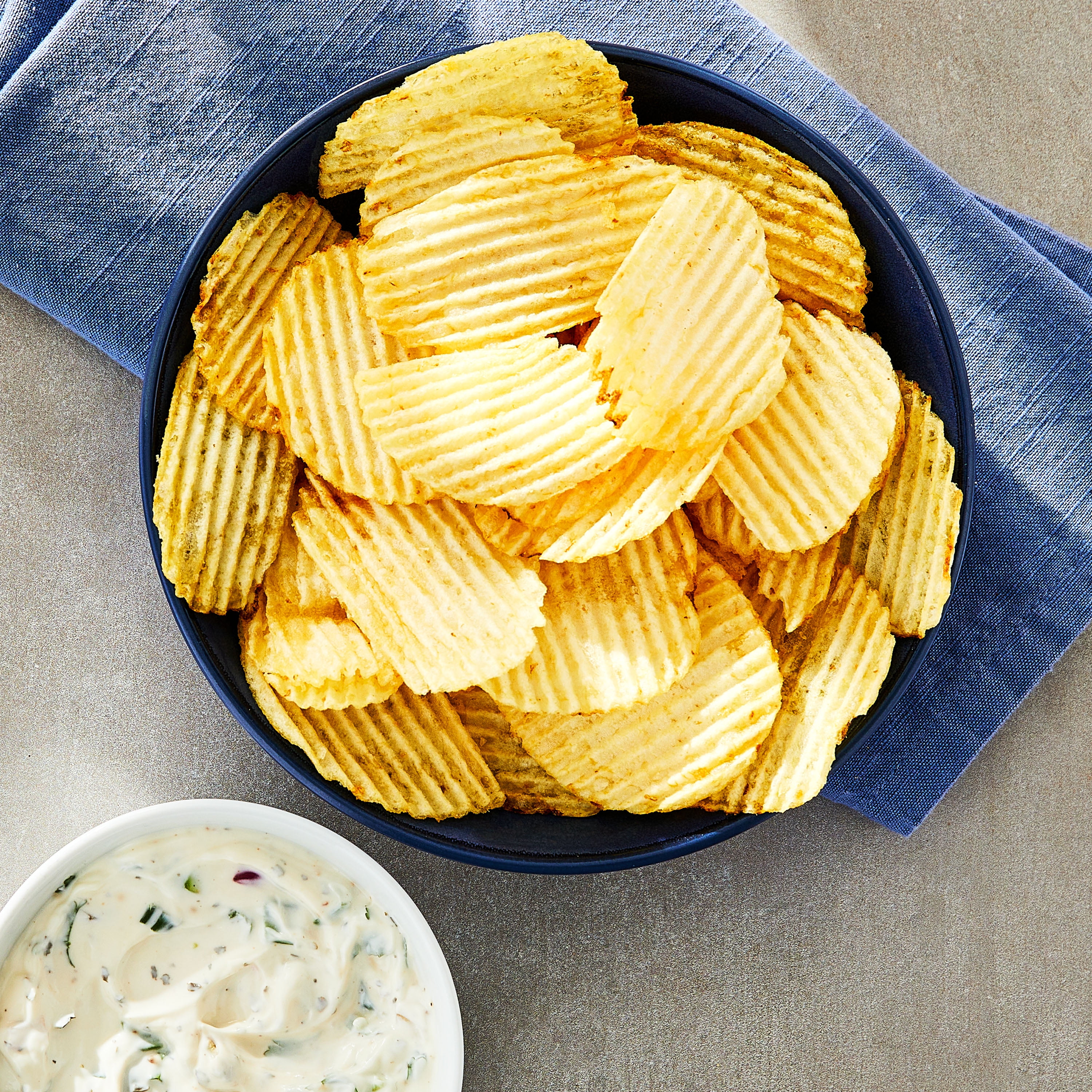 Great Value Original Rippled Potato Chips Party Size, 13.5 oz