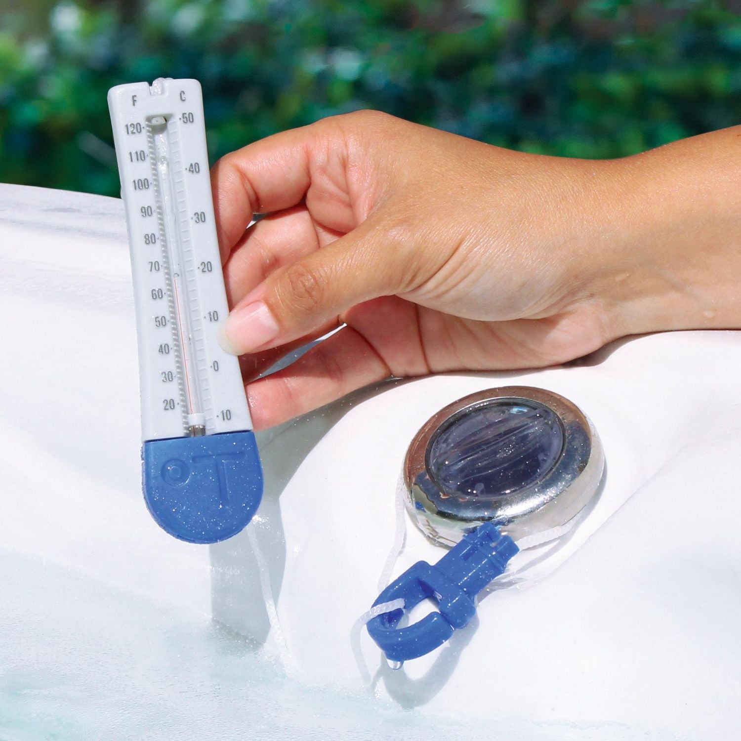 Mainstays Spa Thermometer, Discrete design with a retaining cord